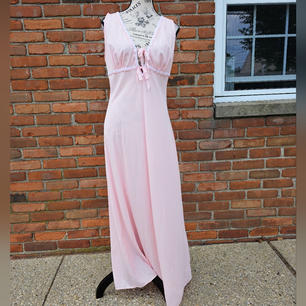 VTG Mistee Baby Doll Nightgown | Pink Antron Nylon Maxi | Tie Front Lace |